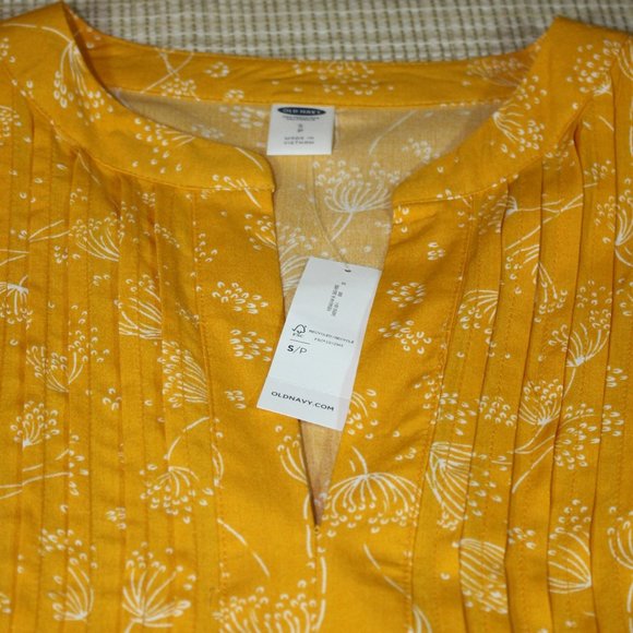 Old Navy NWT Pin-Tucked Yellow Floral Dress - Picture 4 of 7